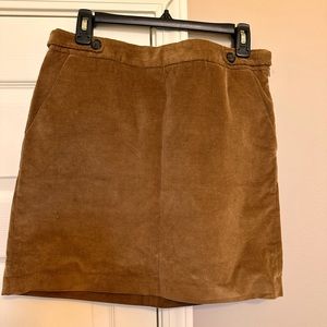 Banana Republic - camel colored corduroy skirt with pockets